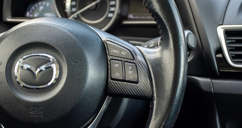 Mazda 3 cena 54900 przebieg: 148100, rok produkcji 2015 z Łódź małe 529
